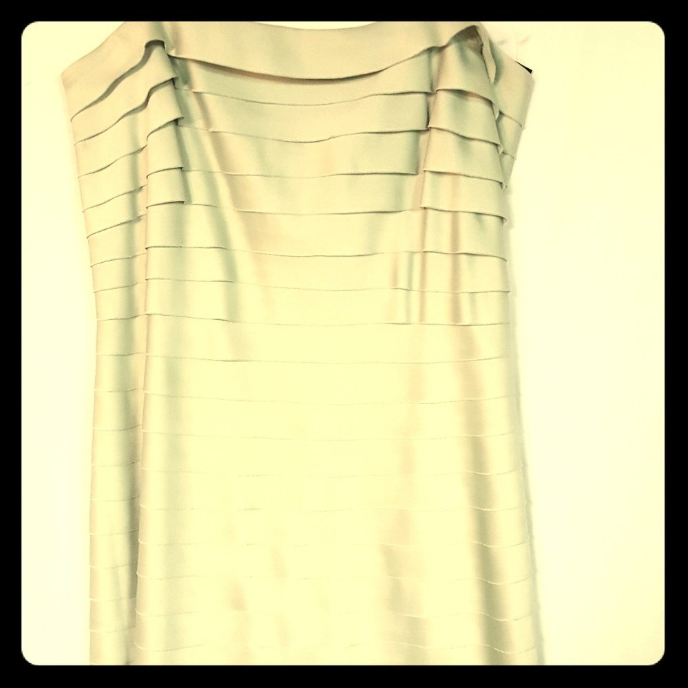 Carmen Marc Valvo NWT celery green bandage dress